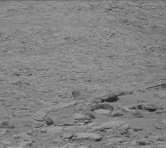 Sol 3653: Mast Camera (Mastcam)
