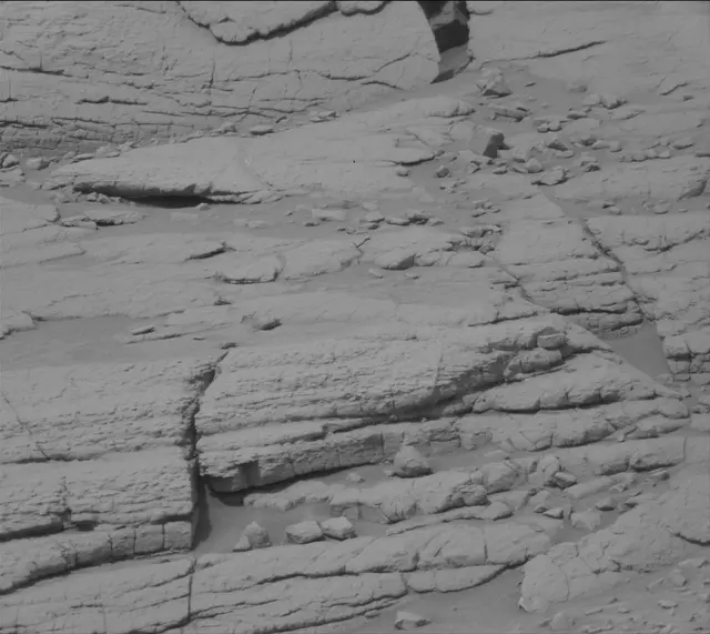 Sol 3653: Mast Camera (Mastcam)