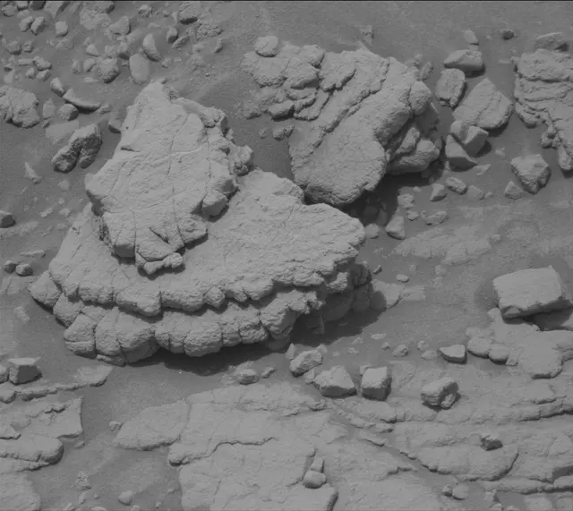 Sol 3653: Mast Camera (Mastcam)