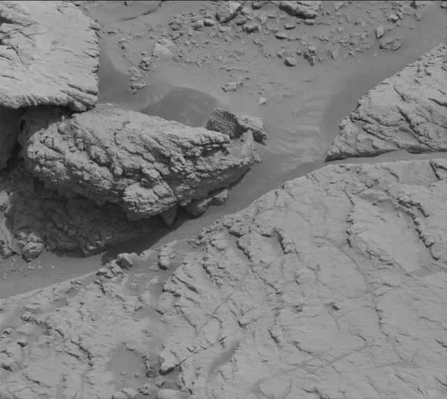 Sol 3655: Mast Camera (Mastcam)