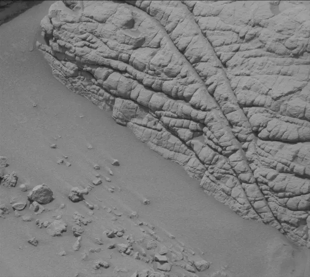 Sol 3655: Mast Camera (Mastcam)