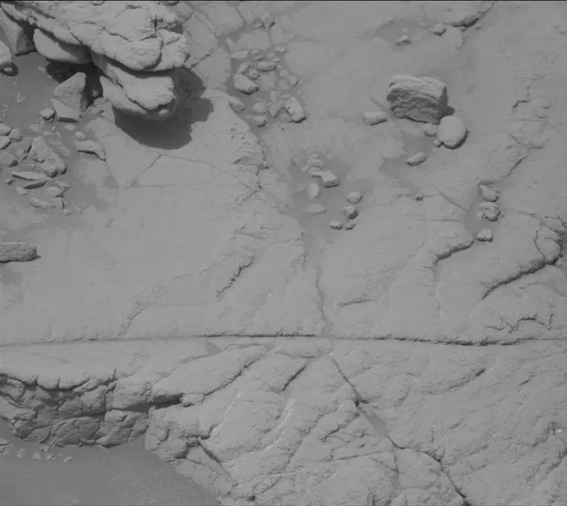 Sol 3655: Mast Camera (Mastcam)