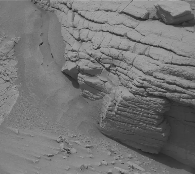 Sol 3655: Mast Camera (Mastcam)