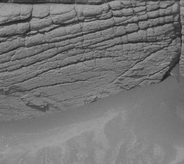 Sol 3655: Mast Camera (Mastcam)