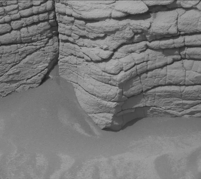Sol 3655: Mast Camera (Mastcam)
