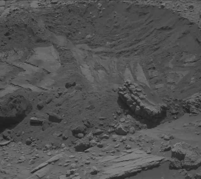 Sol 3655: Mast Camera (Mastcam)