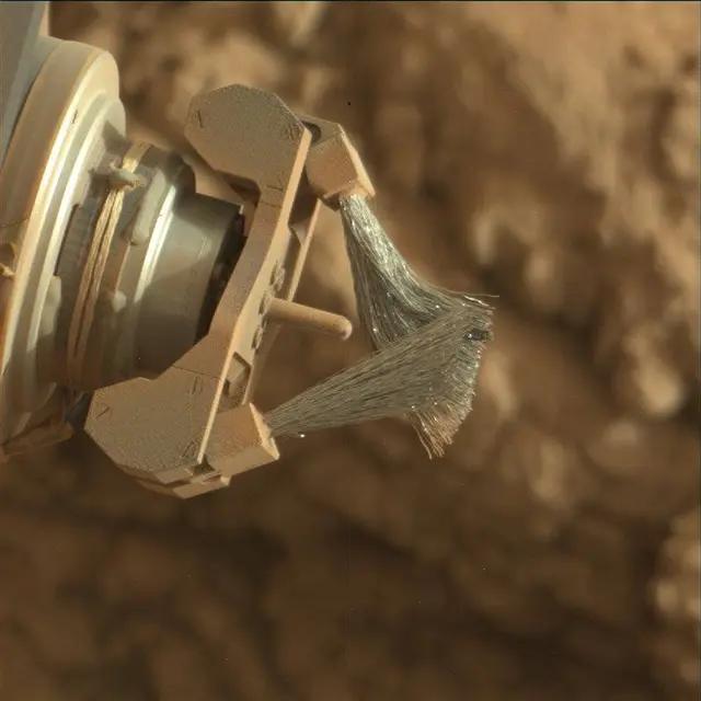 Sol 3657: Mast Camera (Mastcam)
