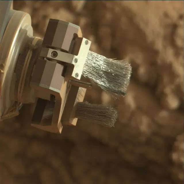 Sol 3657: Mast Camera (Mastcam)