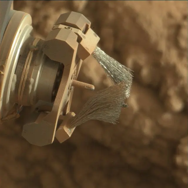 Sol 3657: Mast Camera (Mastcam)