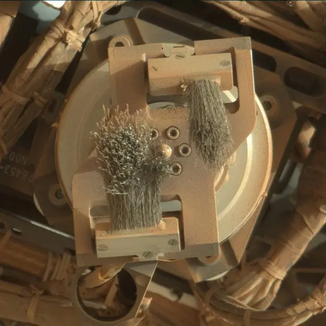 Sol 3657: Mast Camera (Mastcam)