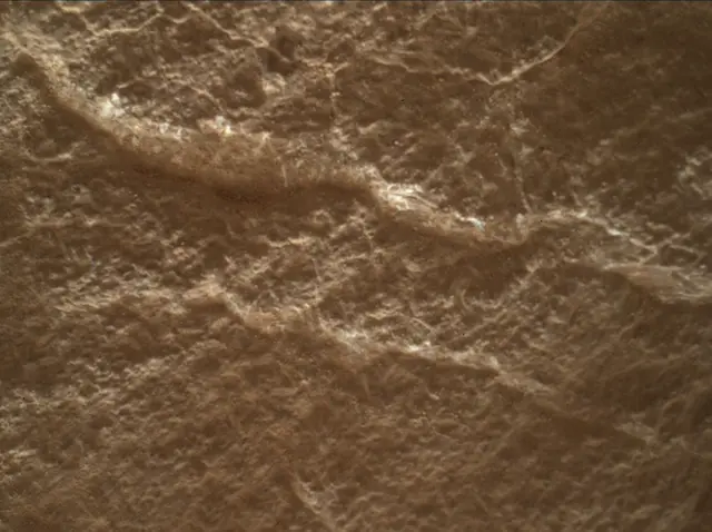 Sol 3657: Mars Hand Lens Imager (MAHLI)