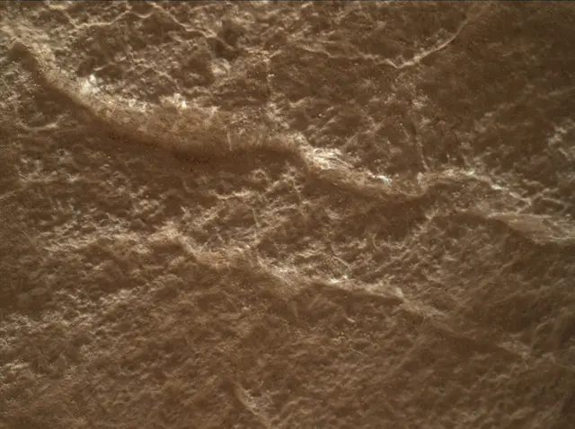 Sol 3657: Mars Hand Lens Imager (MAHLI)