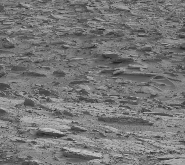 Sol 3658: Mast Camera (Mastcam)