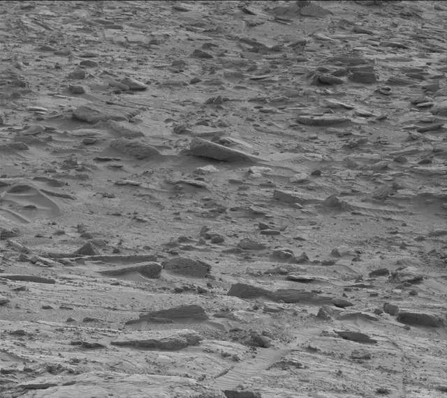 Sol 3658: Mast Camera (Mastcam)