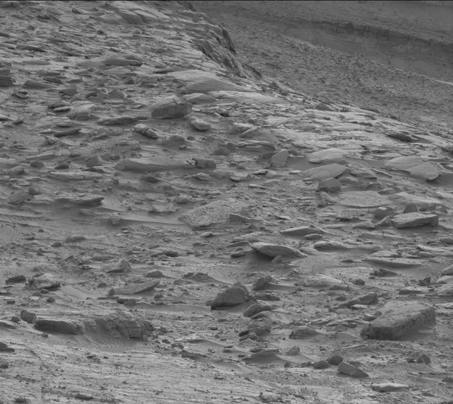 Sol 3658: Mast Camera (Mastcam)