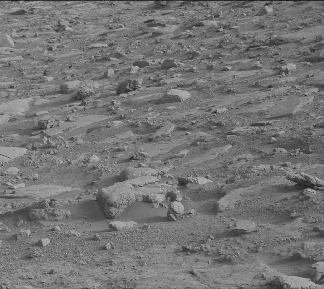 Sol 3658: Mast Camera (Mastcam)