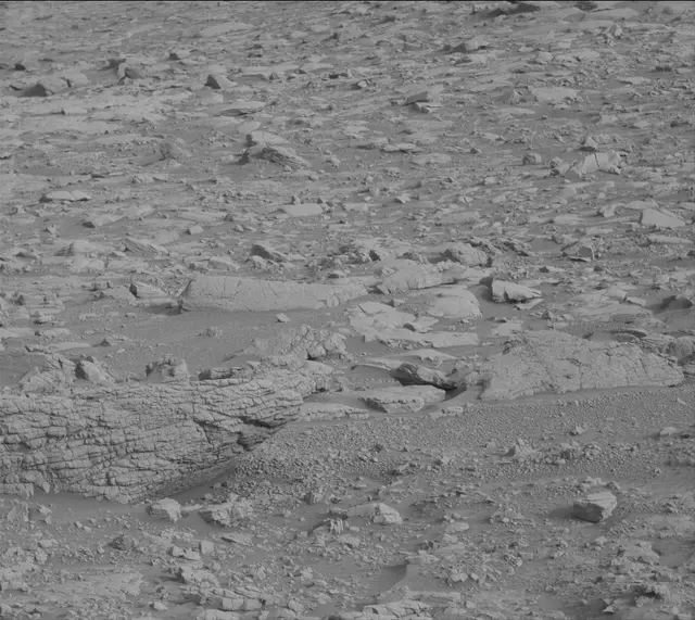 Sol 3658: Mast Camera (Mastcam)