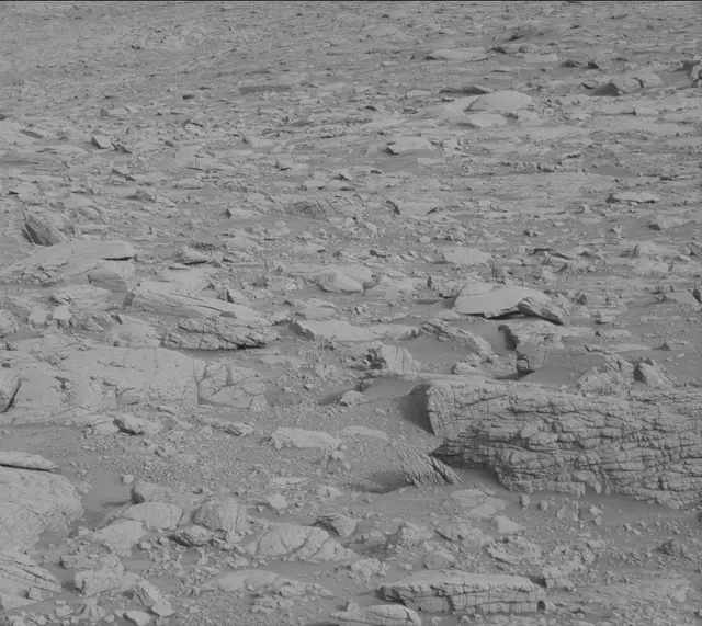 Sol 3658: Mast Camera (Mastcam)