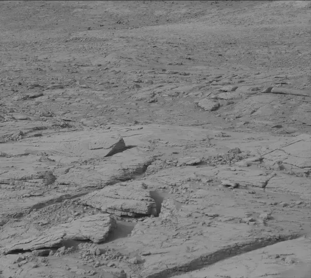 Sol 3658: Mast Camera (Mastcam)