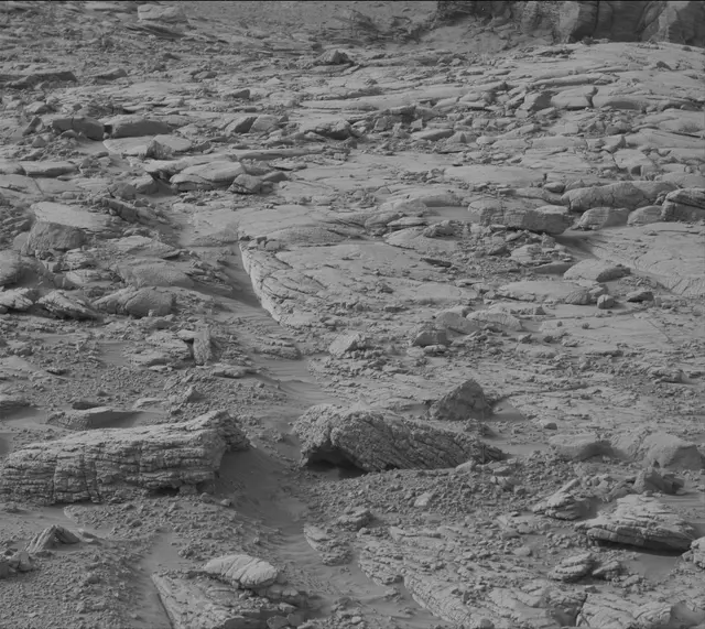 Sol 3658: Mast Camera (Mastcam)