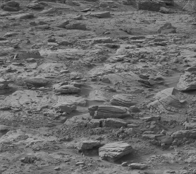 Sol 3658: Mast Camera (Mastcam)