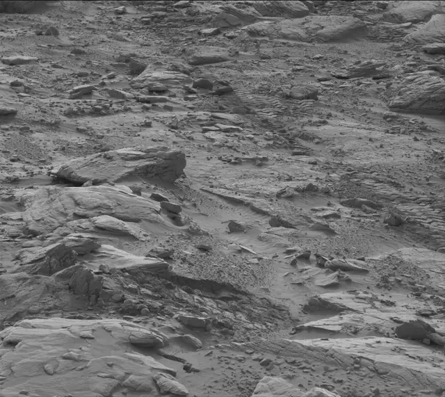 Sol 3658: Mast Camera (Mastcam)