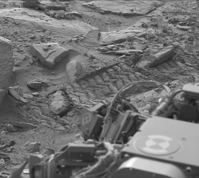 Sol 3658: Mast Camera (Mastcam)