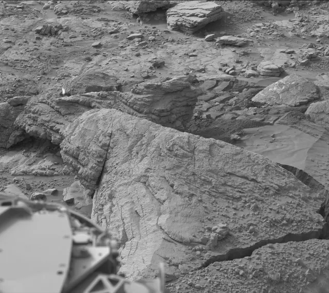 Sol 3658: Mast Camera (Mastcam)