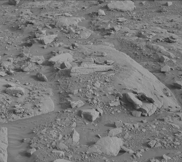 Sol 3658: Mast Camera (Mastcam)