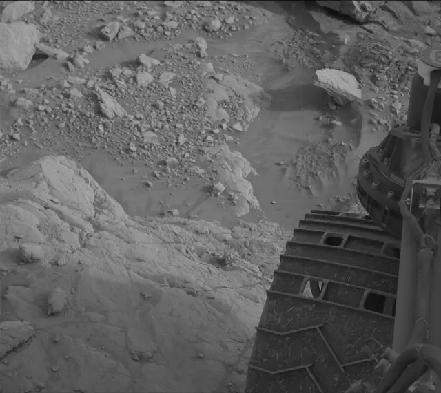 Sol 3658: Mast Camera (Mastcam)