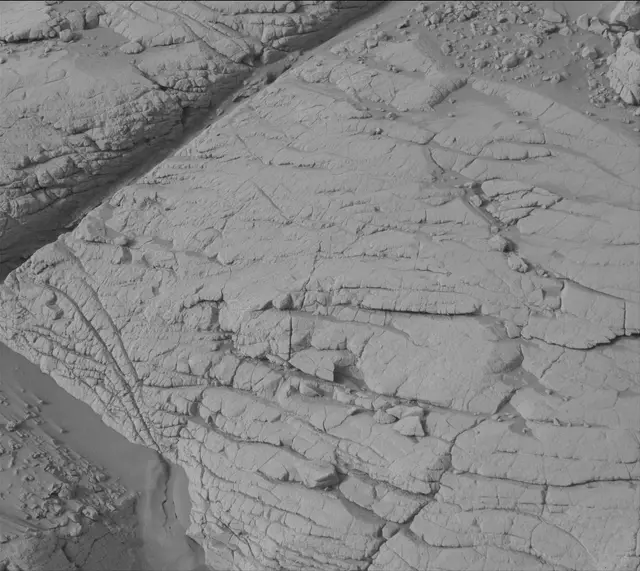 Sol 3658: Mast Camera (Mastcam)