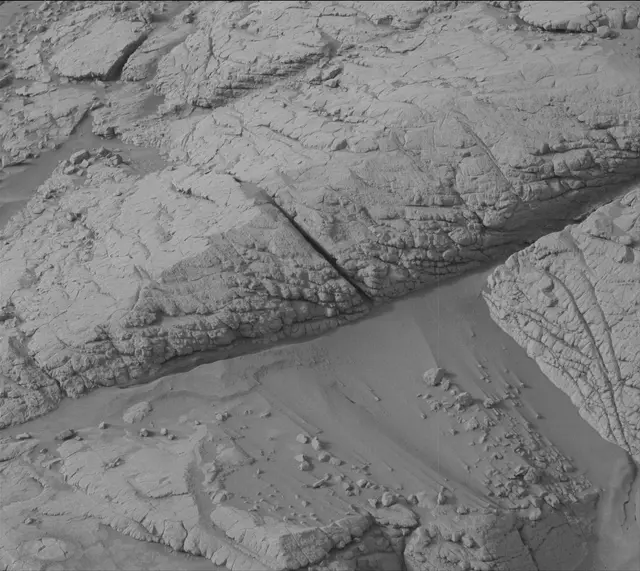 Sol 3658: Mast Camera (Mastcam)