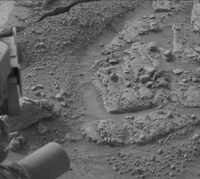 Sol 3658: Mast Camera (Mastcam)