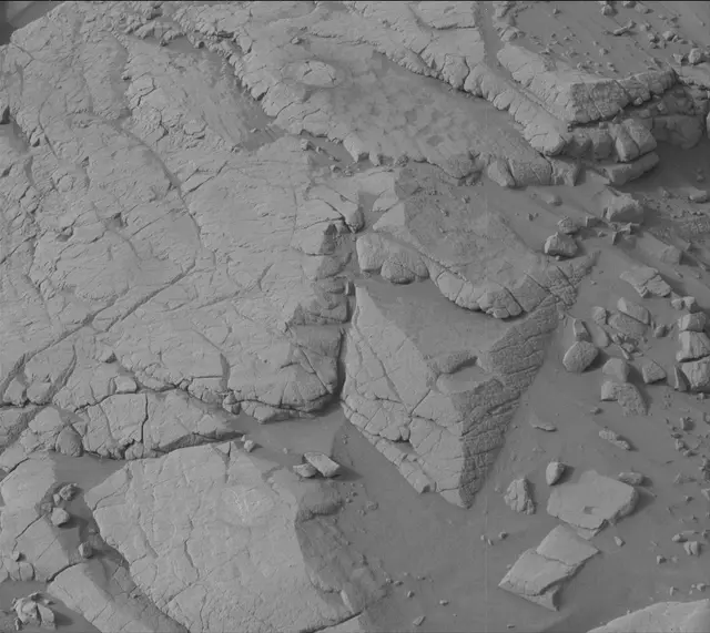 Sol 3658: Mast Camera (Mastcam)