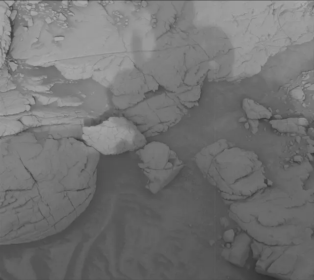 Sol 3658: Mast Camera (Mastcam)