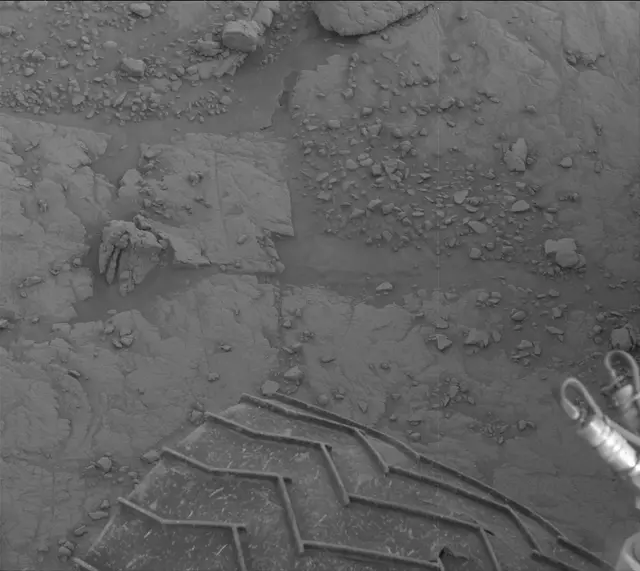 Sol 3658: Mast Camera (Mastcam)