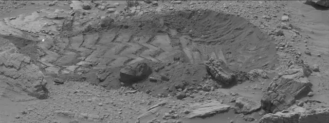 Sol 3658: Mast Camera (Mastcam)