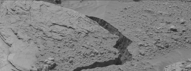 Sol 3658: Mast Camera (Mastcam)