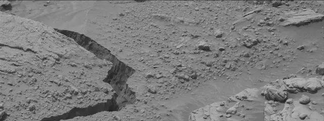 Sol 3658: Mast Camera (Mastcam)