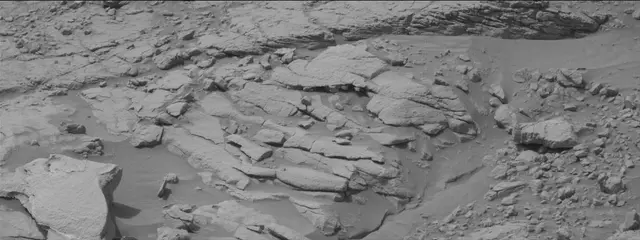 Sol 3658: Mast Camera (Mastcam)