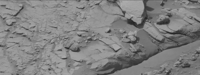 Sol 3658: Mast Camera (Mastcam)