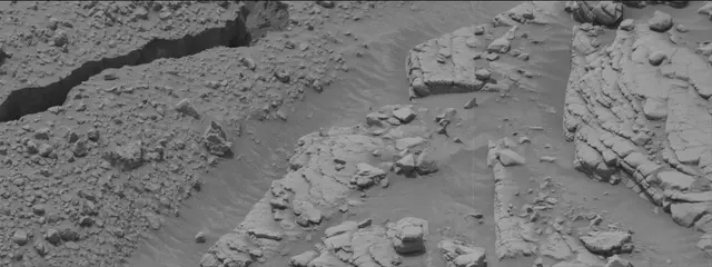Sol 3658: Mast Camera (Mastcam)
