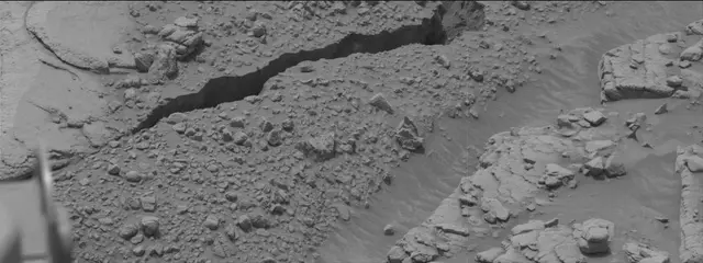 Sol 3658: Mast Camera (Mastcam)