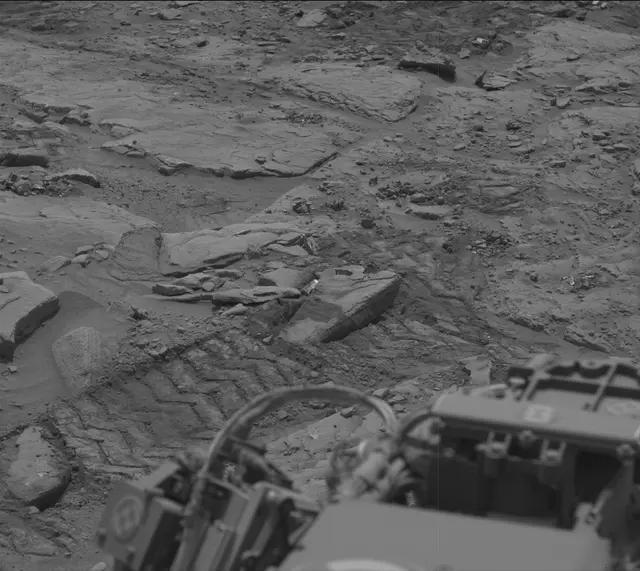 Sol 3658: Mast Camera (Mastcam)