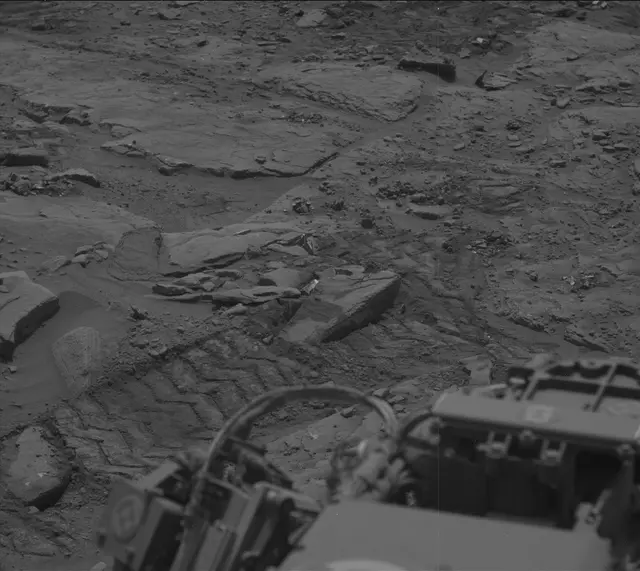 Sol 3658: Mast Camera (Mastcam)