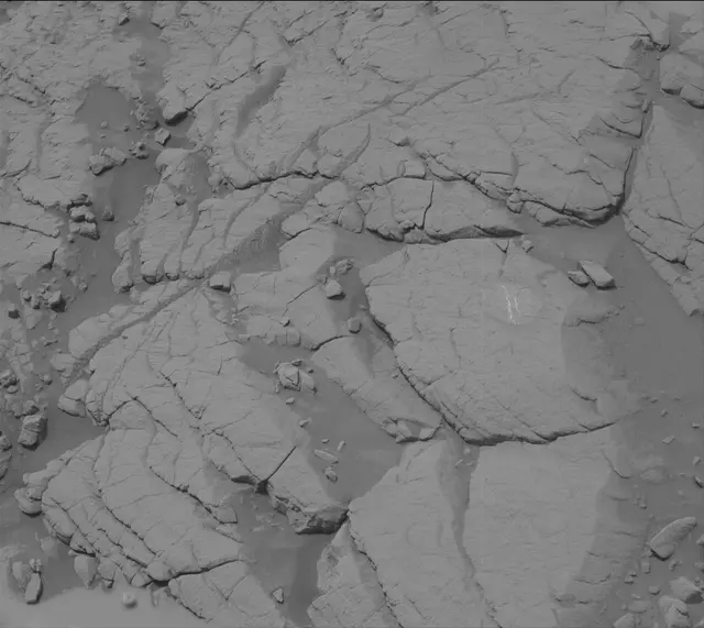 Sol 3658: Mast Camera (Mastcam)