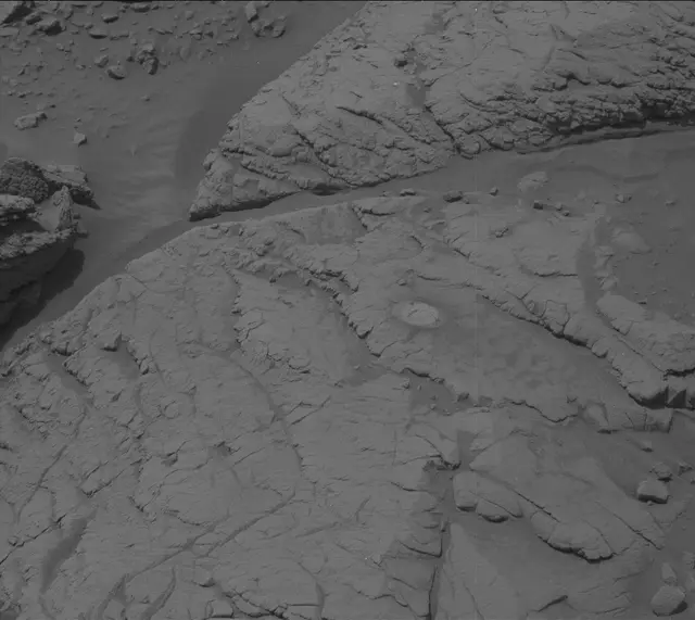 Sol 3658: Mast Camera (Mastcam)
