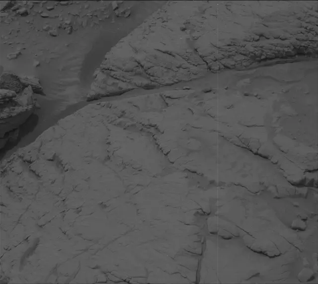 Sol 3658: Mast Camera (Mastcam)
