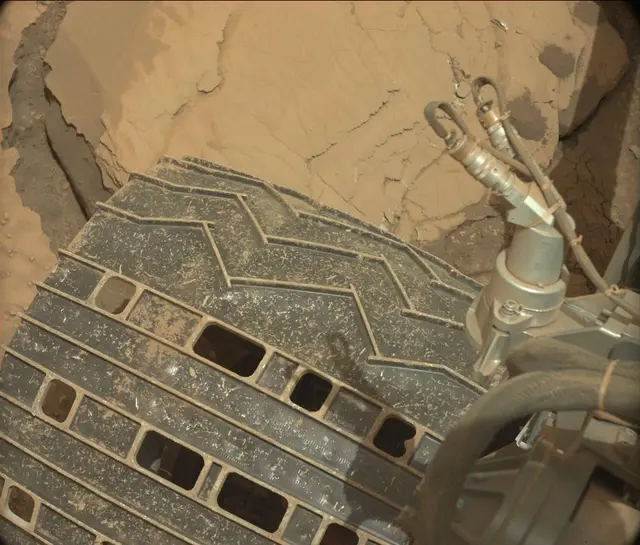 Sol 3658: Mast Camera (Mastcam)