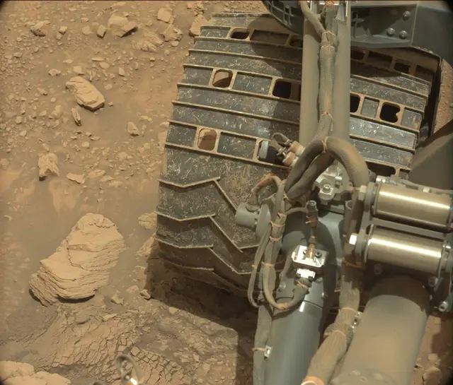 Sol 3658: Mast Camera (Mastcam)